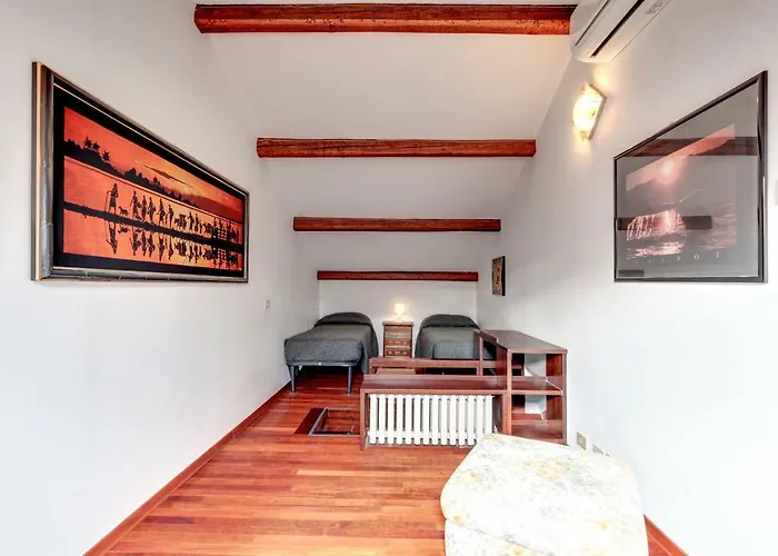 Nobile House